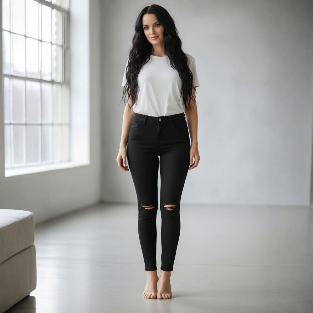 Fashion Nova ✦ Black Distressed Skinny Jeans ✦ High Waist Stretch Denim Sz 3 NWT